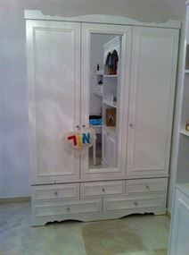 ארון ונציה 3 דלתות 1.60 עם מראה סנדוויץ' בייבי בון